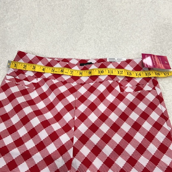 Kim Rodger’s women’s pull-on shorts with tummy control size 8, red & white. - Picture 5 of 8